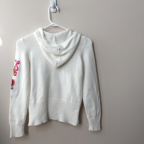 Girl's White Zip-Up Hooded Sweater Size 10-12 - Picture 2 of 4